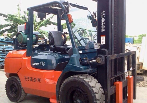 @@  FORKLIFT TOYOTA 5 TON  @@
