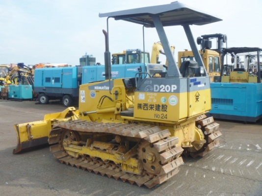 รถแทรคเตอร์ D20P-7E S/N:811XX รุ่นยอดนิยม เกียรตัด ประหยัดน้ำมัน