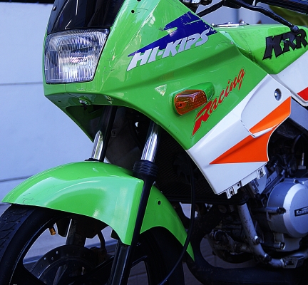 KR-SE 150 เดิมๆสวย ล้อแม็ก มีสวิชเปิดปิดครบ ไฟติดทุกดวง ที่สำคัญ ภาษีไม่ขาดเต็ม ปี2558 รถปี 95