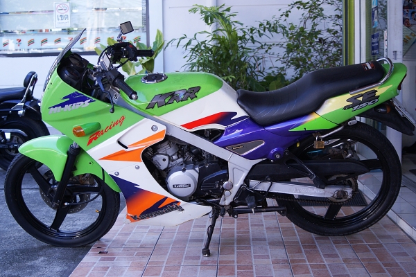 KR-SE 150 เดิมๆสวย ล้อแม็ก มีสวิชเปิดปิดครบ ไฟติดทุกดวง ที่สำคัญ ภาษีไม่ขาดเต็ม ปี2558 รถปี 95