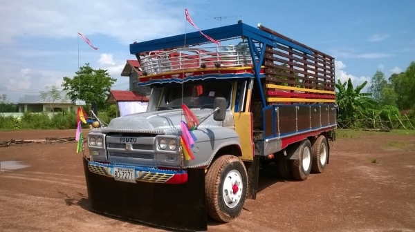 ขายรถพร้อมใช้ 10 ล้อหัวยาว 2 เพลาช่วงล่างใหญ่ HINO มีระบบ DL เครื่อง 6BD1 165 แรงม้า มีปั้มลม เกียร์ HO สโลว์กลาง คานหน้าใหญ่ พาวเวอร์ ยางเต็ม ทะเบียนเต็มพร้อมโอน ราคาต่อรองได้ครับ