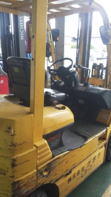 ขายรถไฟฟ้านั่งขับ TOYOTA 7FB25 ขนาด 2.5 ตัน อุปกรณ์ครบพร้อมตู้ชาร์จ