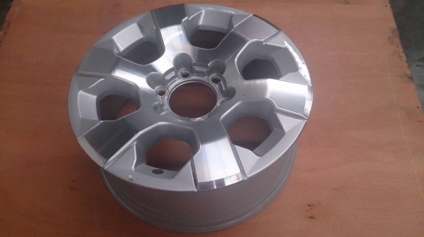 ขายกระทะล้อ รถยนต์ มีทั้งหมด 950วง