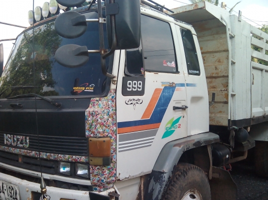 ขาย 10 ล้อดั้มอิซูซุแม่ลูก 2 เพลา 2 คาน เลขตัวรถ 3595859 ปี45