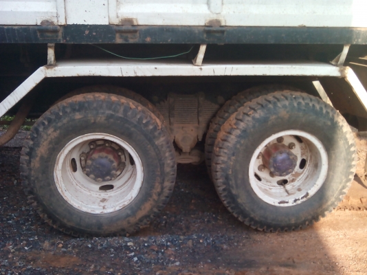 ขาย 10 ล้อดั้มอิซูซุแม่ลูก 2 เพลา 2 คาน เลขตัวรถ 3595859 ปี45