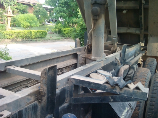 ขาย 10 ล้อดั้มอิซูซุแม่ลูก 2 เพลา 2 คาน เลขตัวรถ 3595859 ปี45