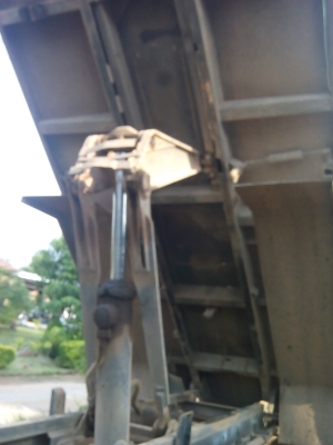 ขาย 10 ล้อดั้มอิซูซุแม่ลูก 2 เพลา 2 คาน เลขตัวรถ 3595859 ปี45