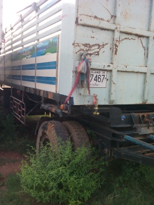 ขาย 10 ล้อดั้มอิซูซุแม่ลูก 2 เพลา 2 คาน เลขตัวรถ 3595859 ปี45