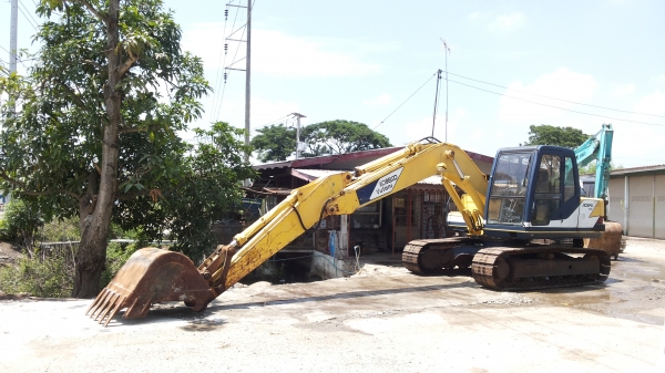 ขายด่วน รถแม็คโคร KOBELCO SK120  MARK /// มารค์ทีซีเรียสูงชั่วโม่งทำงานน้อย รถนอกนำเข้าไม่เคยใช้งานในเมืองไทยเลย