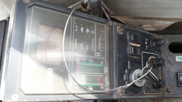 ขายด่วน รถแม็คโคร KOBELCO SK120  MARK /// มารค์ทีซีเรียสูงชั่วโม่งทำงานน้อย รถนอกนำเข้าไม่เคยใช้งานในเมืองไทยเลย