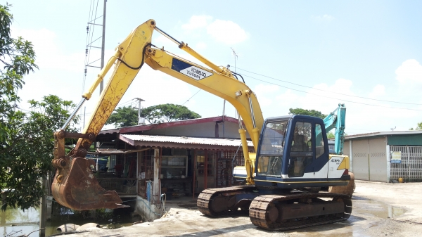 ขายด่วน รถแม็คโคร KOBELCO SK120  MARK /// มารค์ทีซีเรียสูงชั่วโม่งทำงานน้อย รถนอกนำเข้าไม่เคยใช้งานในเมืองไทยเลย