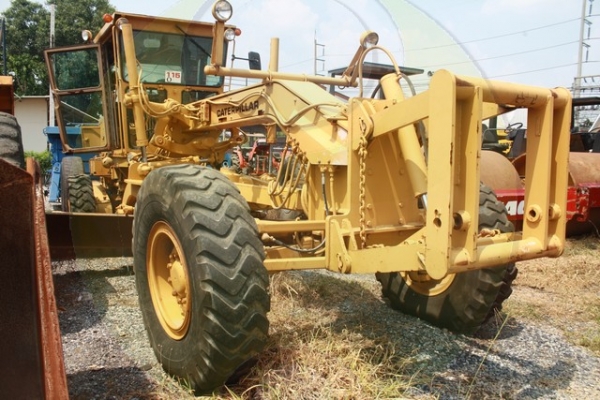 รถเกรด caterpillar 140g สภาพดี