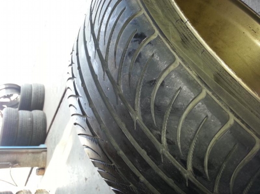 แม็กซ์ขอบ 17 หน้า 8.5 นิ้ว หลัง 9.5 นิ้ว