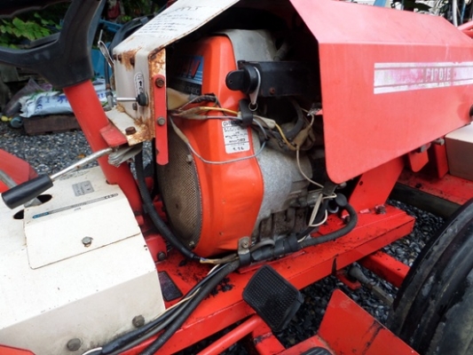 รถตัดหญ้าแบบนั่งขับ RB131 เครื่อง OREC GH 400