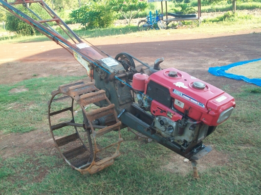 ขายรถไถเดินตามมีผานให้ครับ