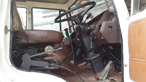 ขายด่วนรถบรรทุก HINO 2 เพลา ติดเครน TANADO 3.5 T ขายด่วนรถบรรทุก HINO 2 เพลา ติดเครน TANADO 3.5 T