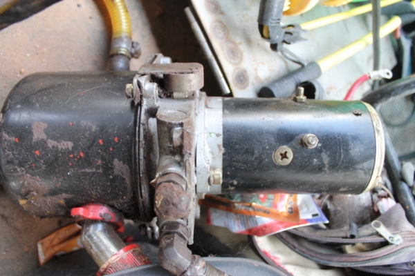 ปั้มไฟฟ้าปั่นยกบันได 3800 $ เทลเลอร์รถเกี่ยว