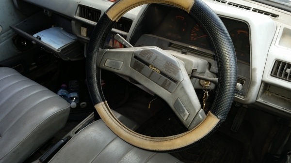 นิสสันซันนี่ เกียร์ออโต้ พวงมาลัยเพาเวอร์ พร้อมโอนพร้อมขับ นิสสันซันนี่ เกียร์ออโต้ พวงมาลัยเพาเวอร์ พร้อมโอนพร้อมขับ