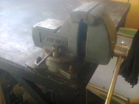 ขายปากกาพร้อมโต๊ะเหล็กและมอเตอร์หินไฟ