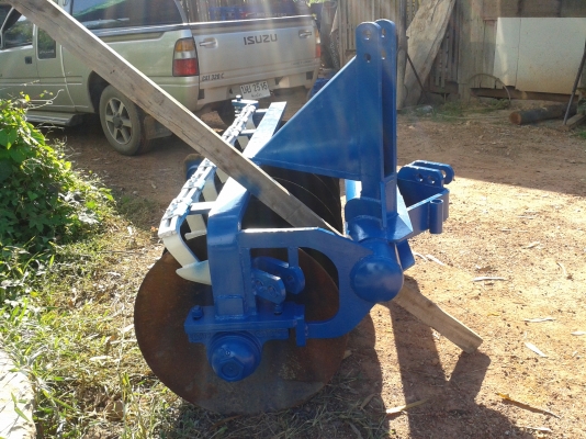 ขายผาน 7  CMTรุ่นใหม่รถไถฟอร์ดสภาพ90\%ใบผานใหม่ของcmt