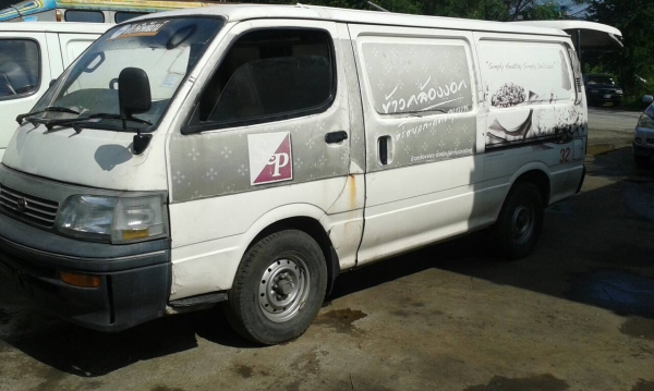 ขายรถตู้ จรวจต่ำ ปี 36 มี2 คัน  ปี 39 มี 1 คัน
