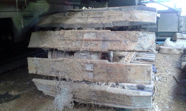 ขายรถเกี่ยวข้าวเกษตรพัฒนา เครื่อง 6BF-185 แรง อุ้ม 2 ตัน โซ่ใหม่ 44 ข้อ รถใช้งานอยู่