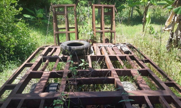 ขายรถเกี่ยวข้าวเกษตรพัฒนา เครื่อง 6BF-185 แรง อุ้ม 2 ตัน โซ่ใหม่ 44 ข้อ รถใช้งานอยู่