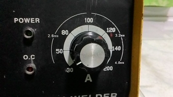 เครื่องเชื่อมไฟฟ้าระบบอินเวอร์เตอร์ PRO-WELD ขนาด 200 A พร้อมใช้งานครับ