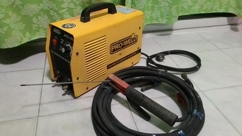 เครื่องเชื่อมไฟฟ้าระบบอินเวอร์เตอร์ PRO-WELD ขนาด 200 A พร้อมใช้งานครับ