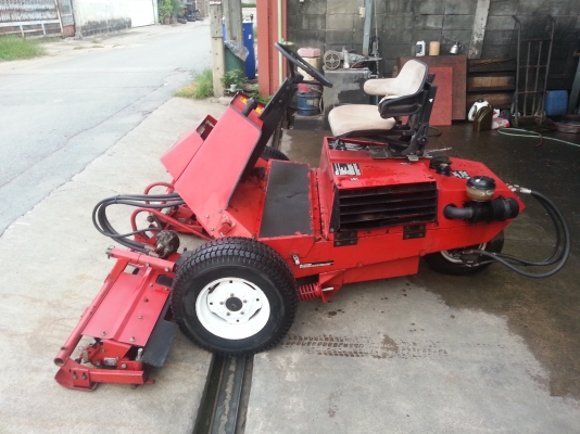 ขายรถตัดกรีน Toro นั่งขับ3แกงค์ครับ ขายรถตัดกรีน Toro นั่งขับ3แกงค์ครับ