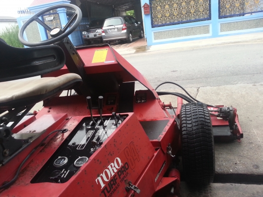 ขายรถตัดกรีน Toro นั่งขับ3แกงค์ครับ ขายรถตัดกรีน Toro นั่งขับ3แกงค์ครับ