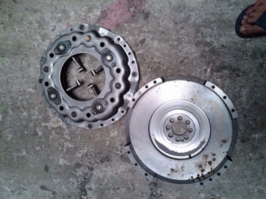 ขายอะหลั่ยรถบรรทุก