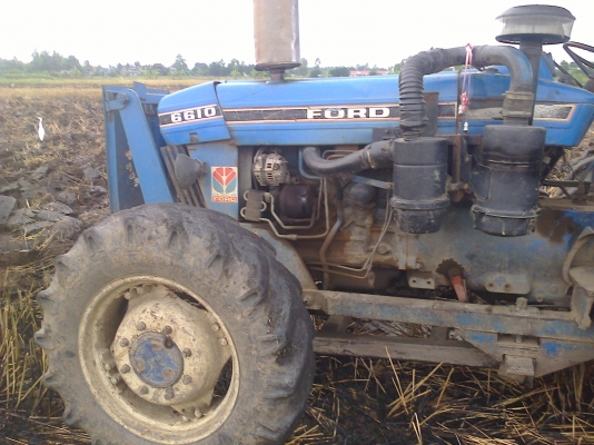 ขายรถไถ FORD คาราโร่  สองเพลา เเท้ ใบมีดดันหน้า+เล่มทะเบียน ราคา500000