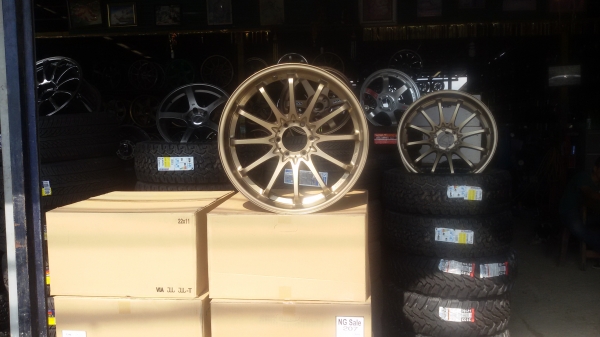 ขายล้อใหม่ ce28ขอบ22 6รูชุดละ23500