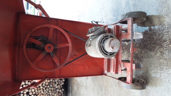 ขายโม่ผสมปูนพร้อมมอเตอร์ 3แรงครับ