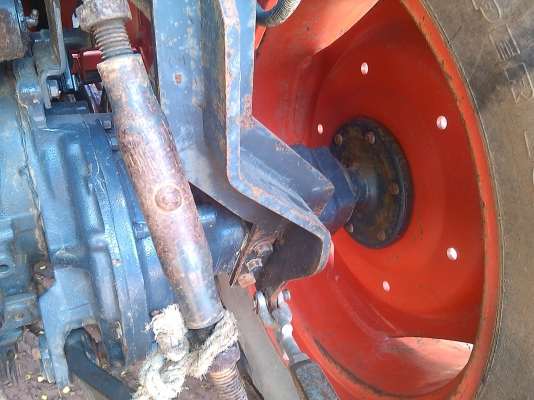 ขายรถไถคูโบต้า 45 Di ได้อุปกร 2 ชิ้นดันหน้าตราช้าง ผาน5ตราช้างครับ