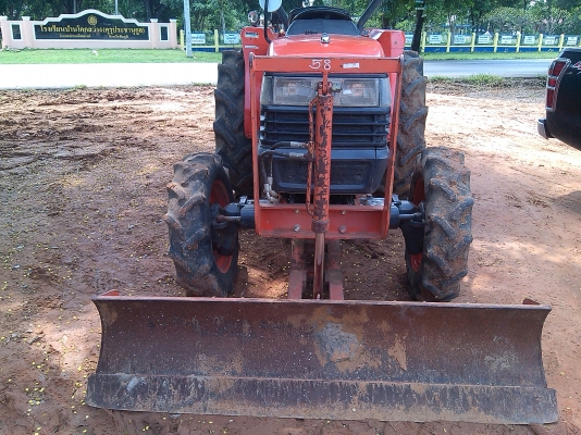ขายรถไถคูโบต้า 45 Di ได้อุปกร 2 ชิ้นดันหน้าตราช้าง ผาน5ตราช้างครับ
