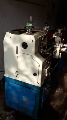 ขายครับขายเครื่องกลึงขนาด 6 ฟุต 4 เพลา มีเบรค ยี่ห้อ goodway สภาพสวย ไฟบ้าน เครื่องเงียบ สไลด์ไม่มีรอย สะพานเกลียวสวย เจ้าของเปลี่ยนมอเตอร์เป็นไฟบ้านแล้ว มอเตอร์เก่าก็ให้ไป คอนโทรลเดิม เค้าต่อสวิตช์เพิ่ม ไม่ยุ่งกับคอลโทรล ***ที่ต้องแก้ไขหน่อยผ้าเบรคขาด 12