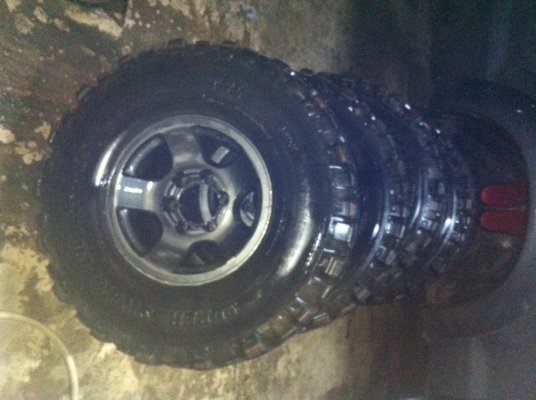 ขายแม๊ก ขอบ 15 6รู -28 ขายแม๊ก ขอบ 15 6รู -28