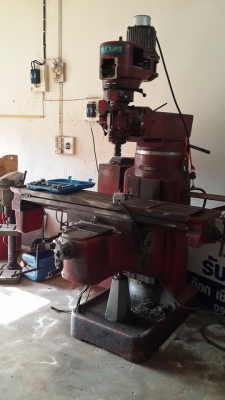 ขายครับขายมิลลิ่ง เบอร์ 3 พิเศษ ระยะทำงานเท่า เบอร์ 4 เครื่องแน่น สภาพใช้งานอยู่ อุปกรณ์ครบ ยกชุด ตามรูป แปลงเป็นไฟบ้านให้แล้ว ขอ 65000 บาท เอกปทุม0814583376