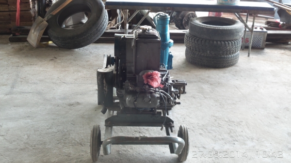 ขายเครื่องสูบน้ำ 2 สูบ 1 ชุดครับ ขายเครื่องสูบน้ำ 2 สูบ 1 ชุดครับ