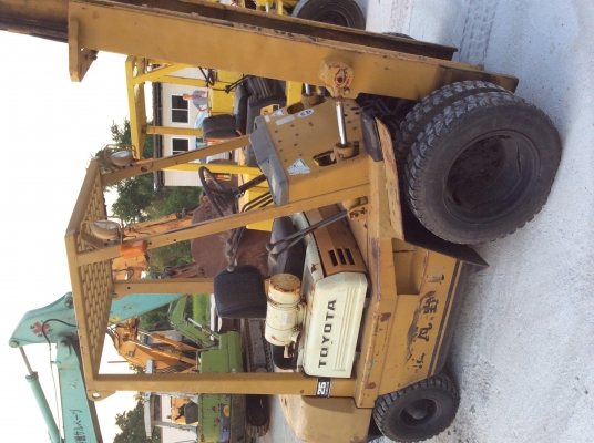 ขาย forklift Toyota รุ่น 3FG25-1 ขนาด 2.5 ตัน งากระดก ราคา 220000