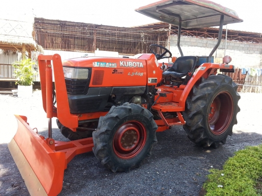 คูโบต้า L3408 4 WD 2 เพลาพร้อมใบมีดดันหน้า สภาพดีมากพร้อมใช้งาน