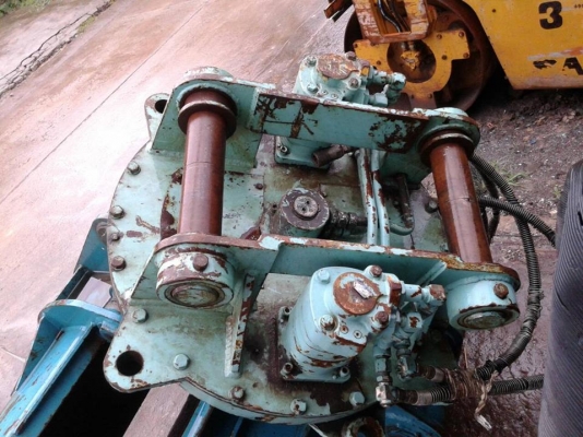 บุ้งกี๋ใส่ pc200สลักโต80mm