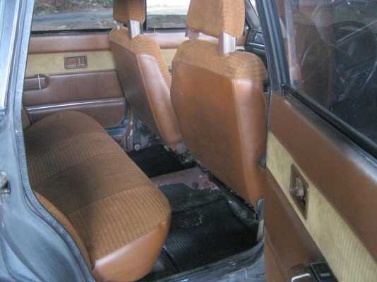 ขายวอลโว่ เครื่องโตโยต้า1เจ เกียร์ออโต ติดแกสLPG33000