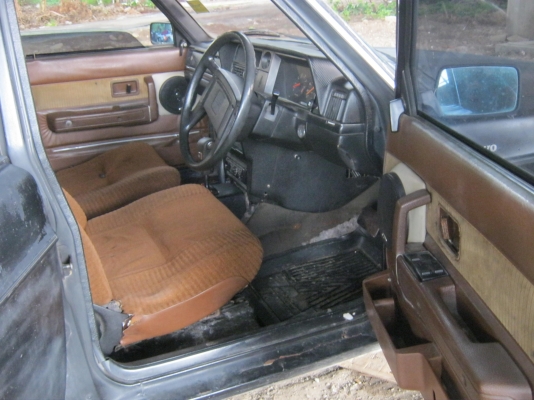 ขายวอลโว่ เครื่องโตโยต้า1เจ เกียร์ออโต ติดแกสLPG33000