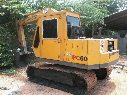 มาอีกแล้วรถพร้อมลุยงานKOMATSU PC 60-1 สภาพเก่านอก สีเดิมๆพร้อมใช้