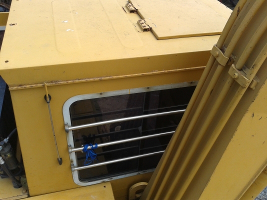 มาอีกแล้วรถพร้อมลุยงานKOMATSU PC 60-1 สภาพเก่านอก สีเดิมๆพร้อมใช้ มาอีกแล้วรถพร้อมลุยงานKOMATSU PC 60-1 สภาพเก่านอก สีเดิมๆพร้อมใช้