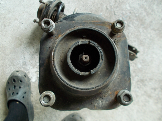 ขายโช๊คหน้า มาสด้า323 ตัว5ประตู