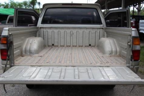 1997 Isuzu spacecab เครื่องดี คัชชีสวย คานหน้าเดิม สีบางรอบคันและมีรถราคาถูกๆๆๆ ขายราคาส่ง ราคาพ่อค้า เชิญชมรายละเอืยดที่เว็บ www.rodban.net 1997 Isuzu spacecab เครื่องดี คัชชีสวย คานหน้าเดิม สีบางรอบคันและมีรถราคาถูกๆๆๆ ขายราคาส่ง ราคาพ่อค้า เชิญชมรายละเอืยดที่เว็บ www.rodban.net